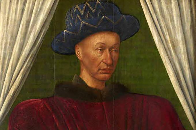 Kārlis VII no Francijas sarkanā kreklā un zilā cepurē.