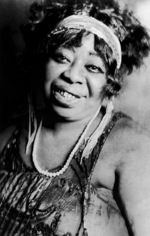 Ma Rainey aptuveni 1923. gadā.