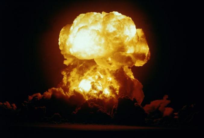 Es saņēmu Atomic Bombed Atomic Quiz. Elementa atomu skaitļu viktorīna