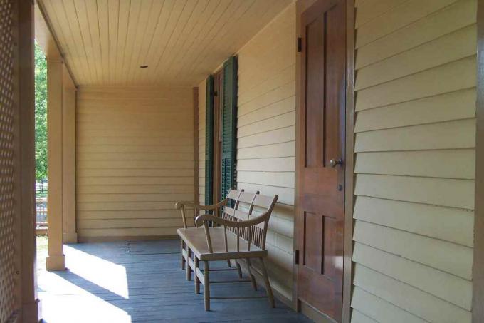 Lauku pusē veranda Lincoln's Springfield mājās