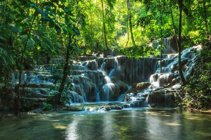 Dabiskais ūdenskritums un Cascades netālu no Palenque