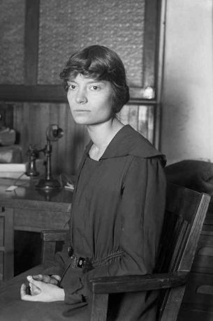 Dorothy Day (1897-1980), amerikāņu žurnālists un reformators 1916. gadā